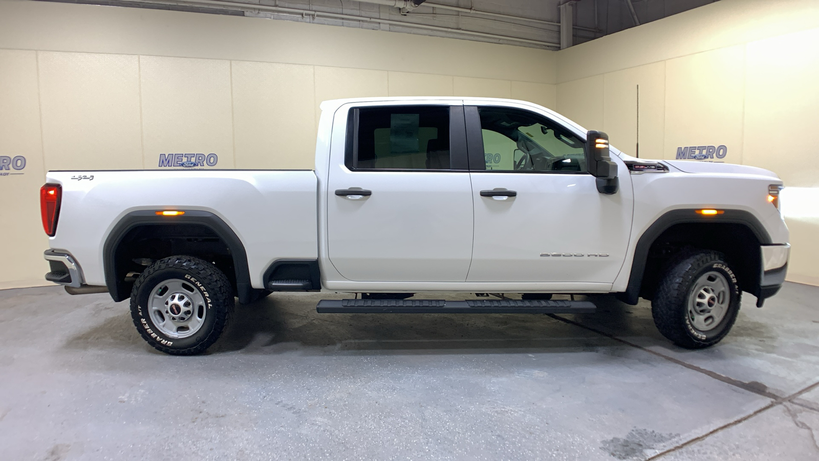 2021 GMC Sierra 2500HD Base 2