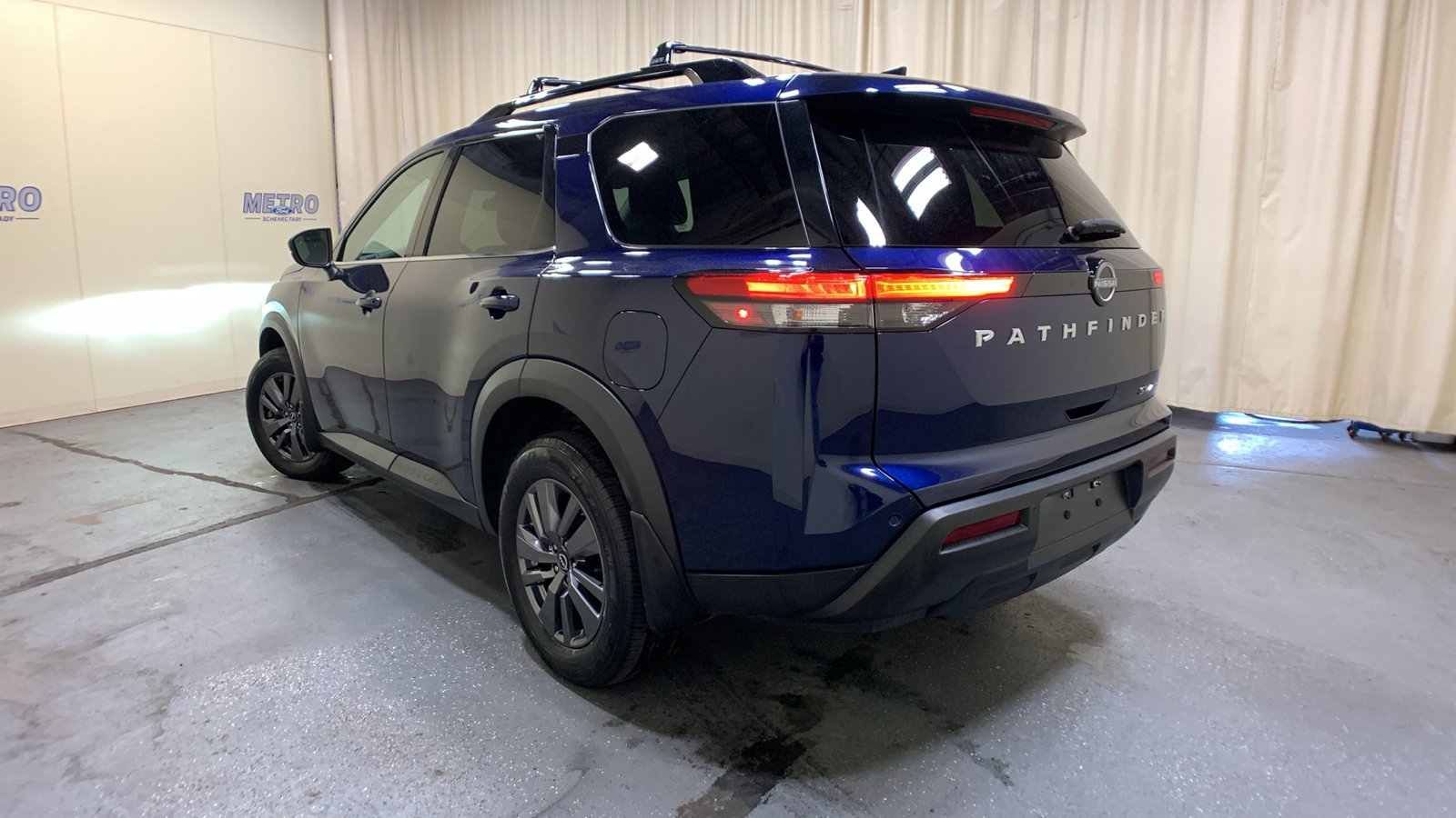 2022 Nissan Pathfinder SV 5