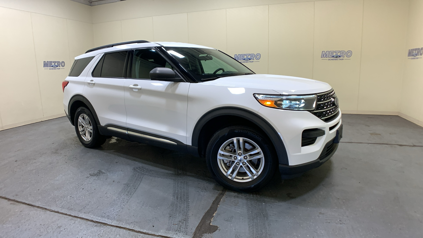 2021 Ford Explorer XLT 1