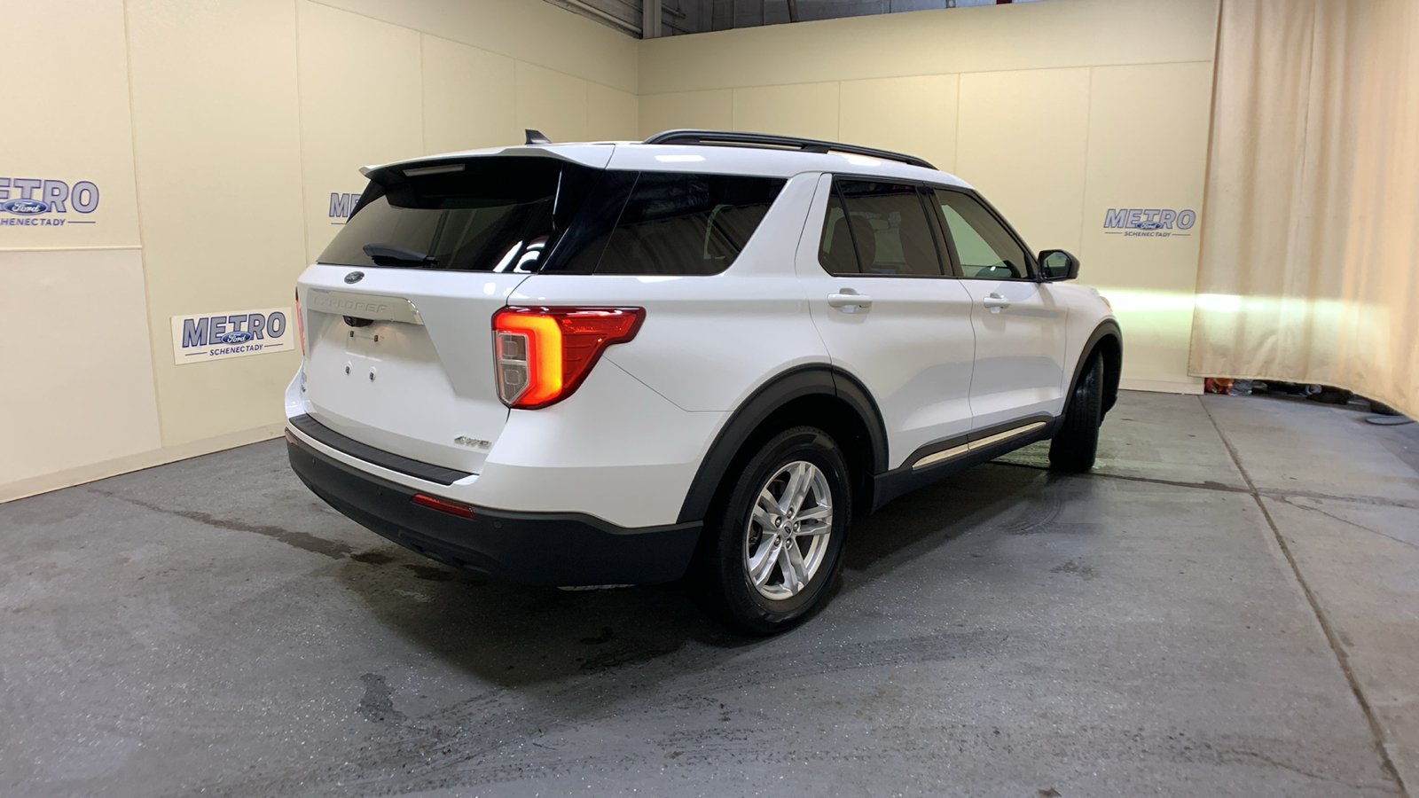 2021 Ford Explorer XLT 3