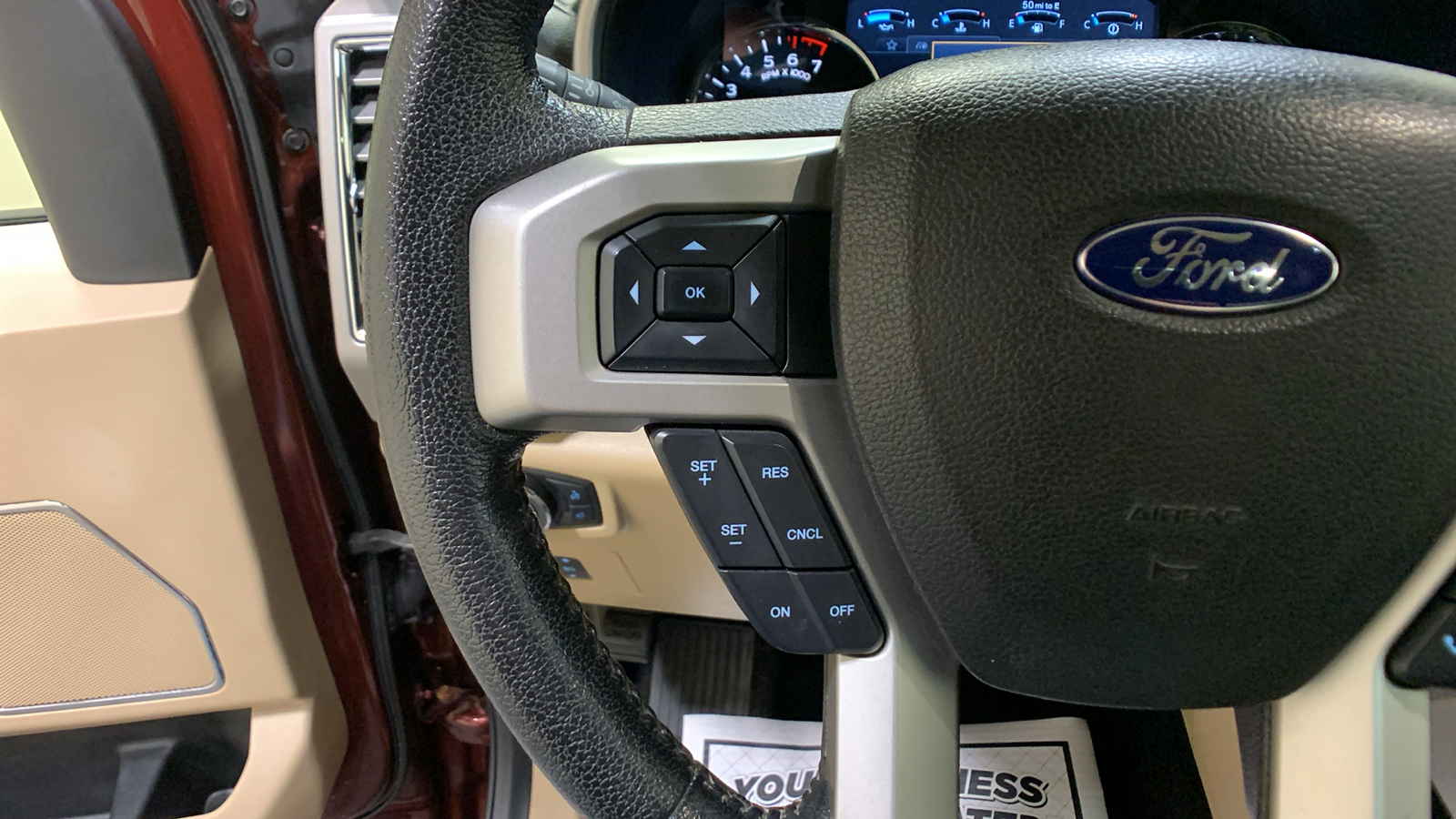 2015 Ford F-150 Lariat 34