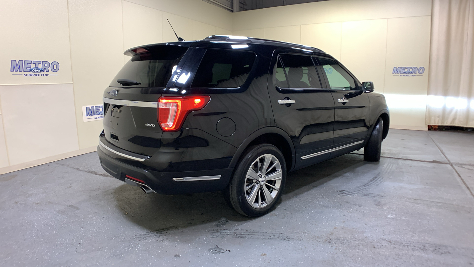 2018 Ford Explorer Limited 3