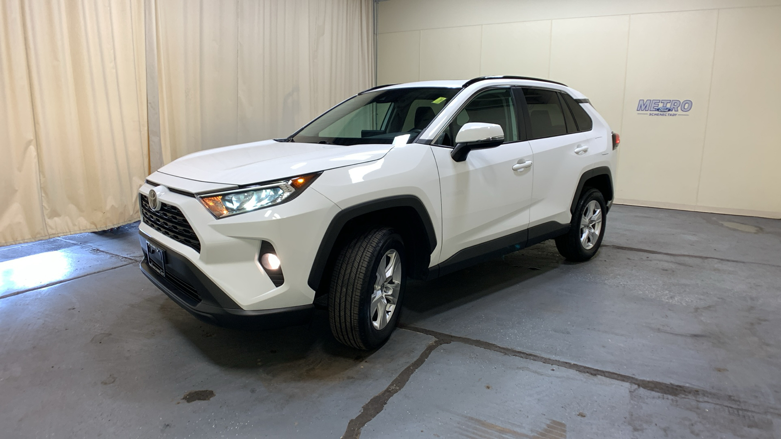 2021 Toyota RAV4 XLE 7