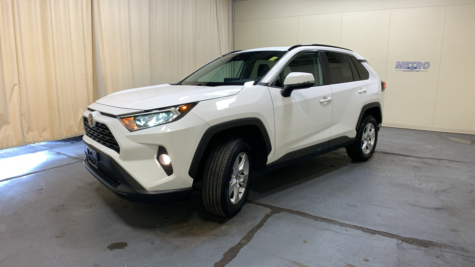 2021 Toyota RAV4 XLE 41