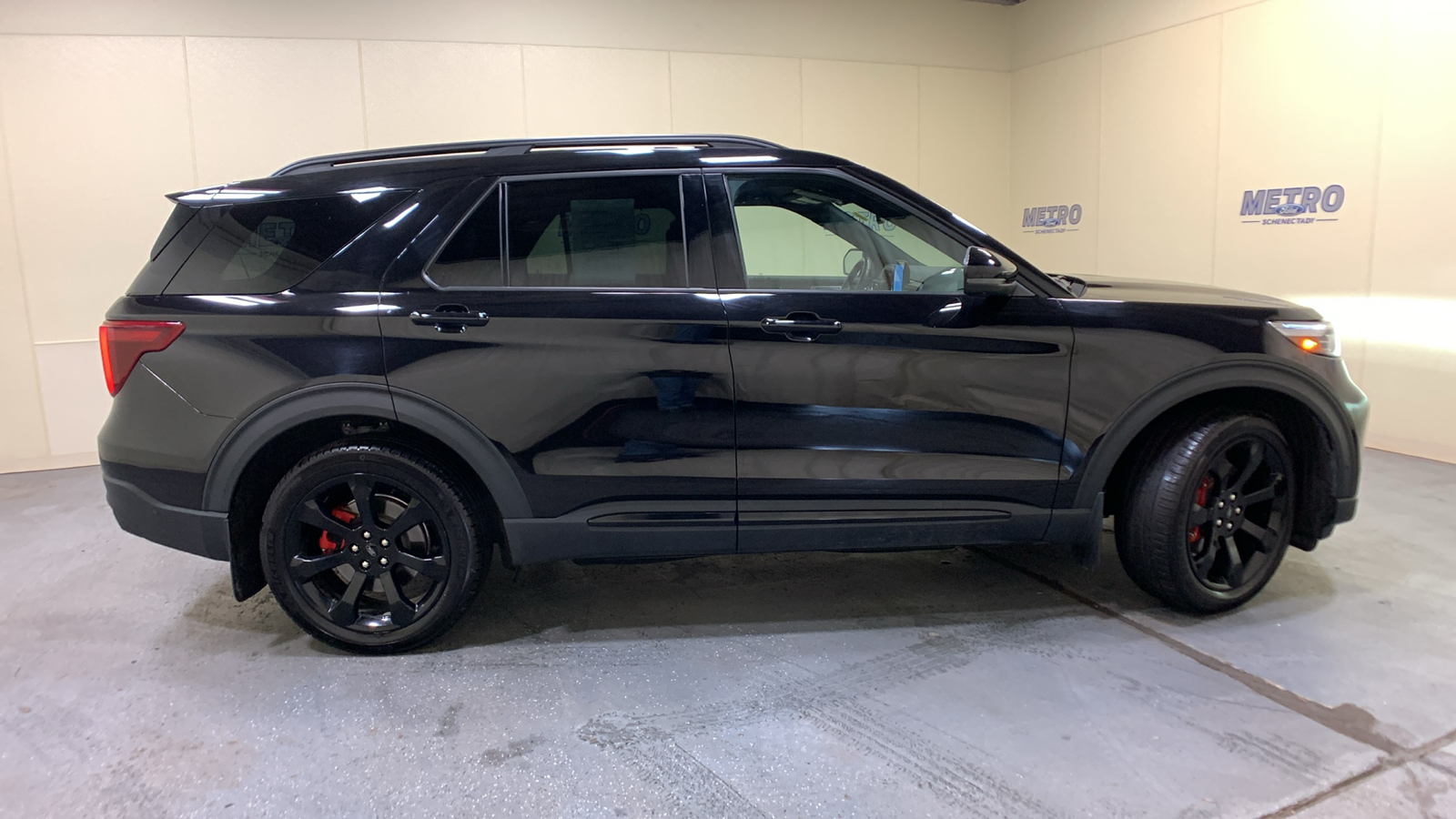 2021 Ford Explorer ST 2