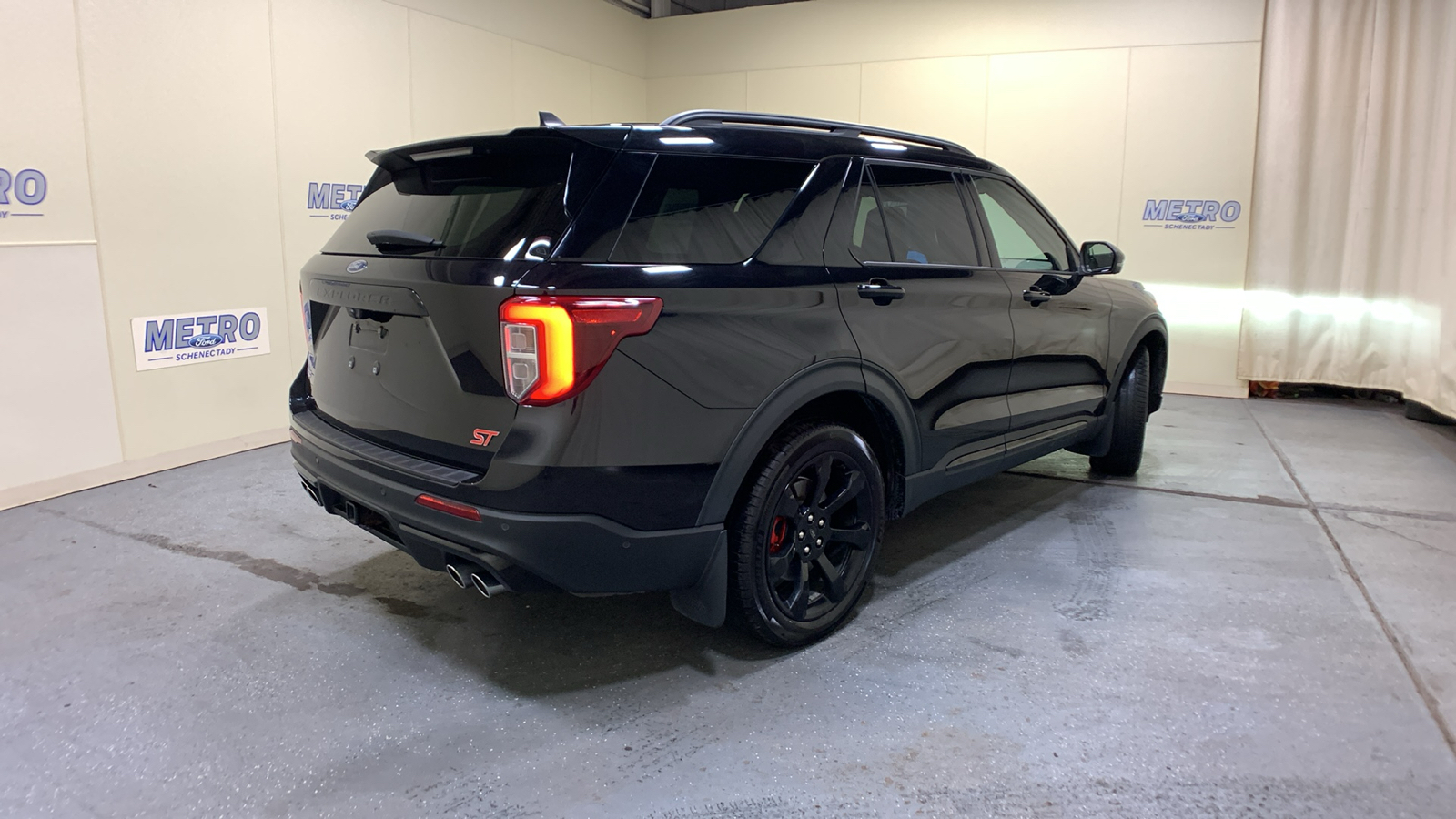 2021 Ford Explorer ST 3