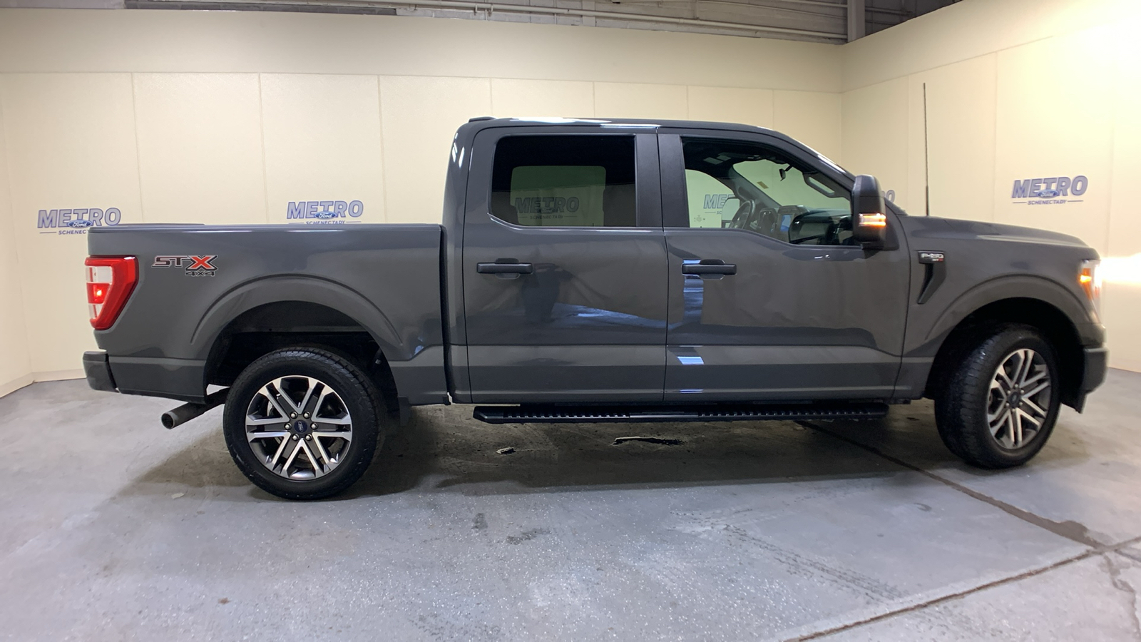 2021 Ford F-150 XL 2