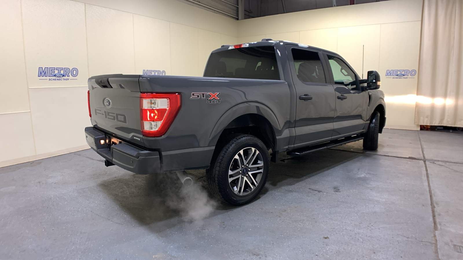 2021 Ford F-150 XL 3