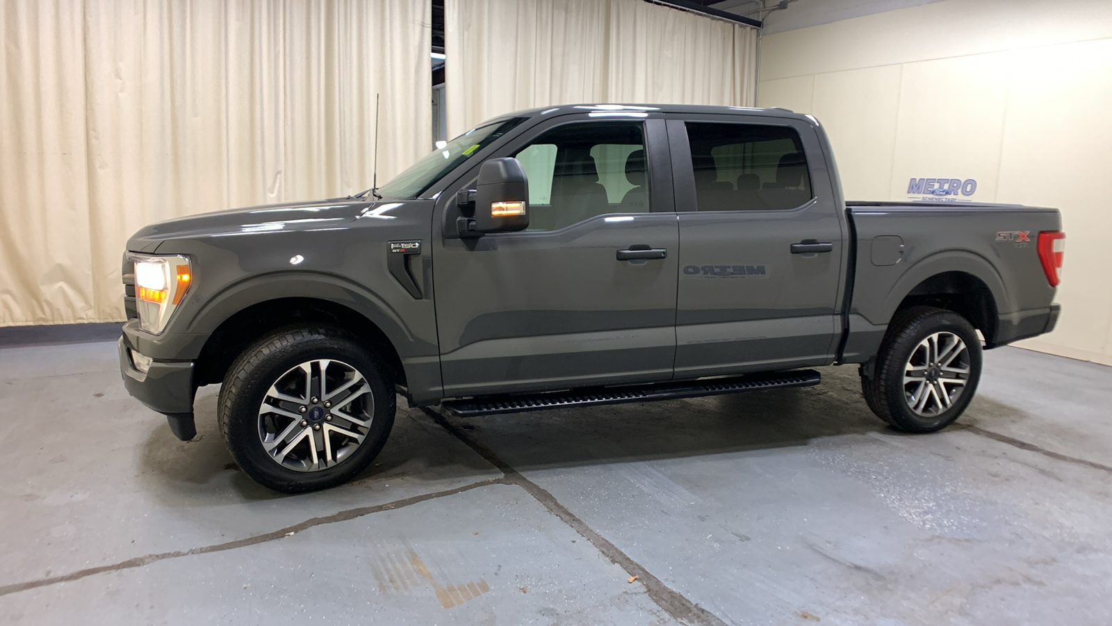 2021 Ford F-150 XL 6