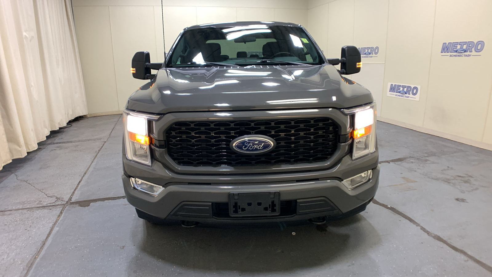 2021 Ford F-150 XL 8