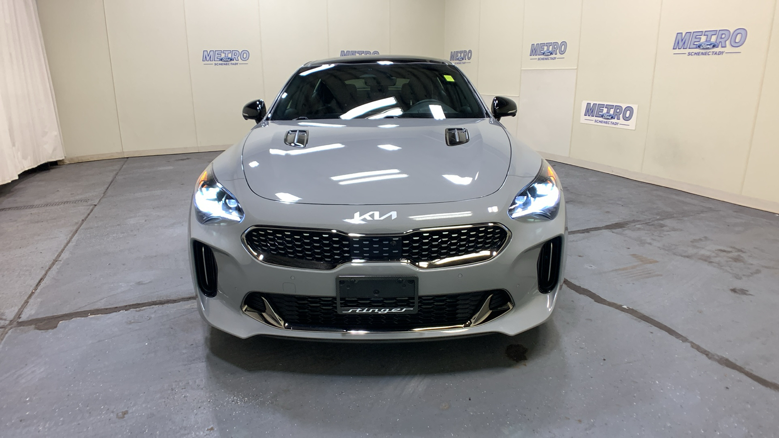 2022 Kia Stinger GT2 8