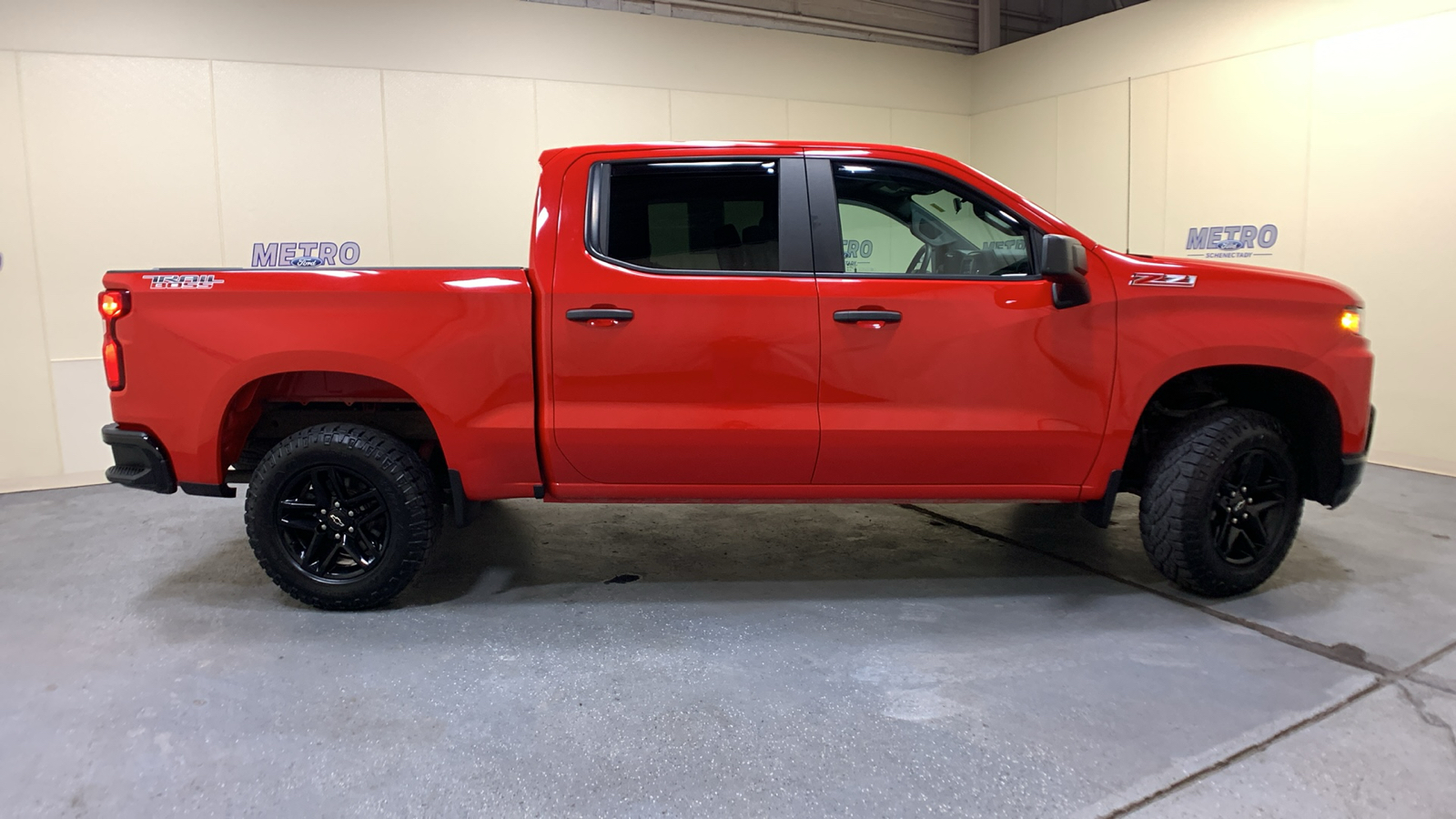 2019 Chevrolet Silverado 1500 Custom Trail Boss 2