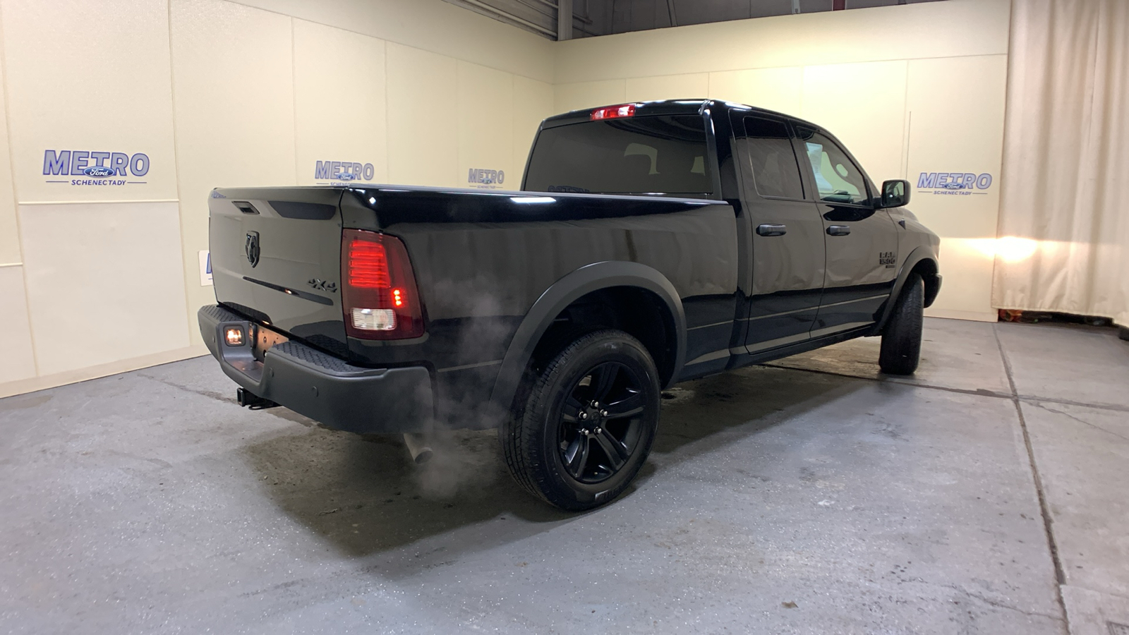 2021 Ram 1500 Classic Warlock 3