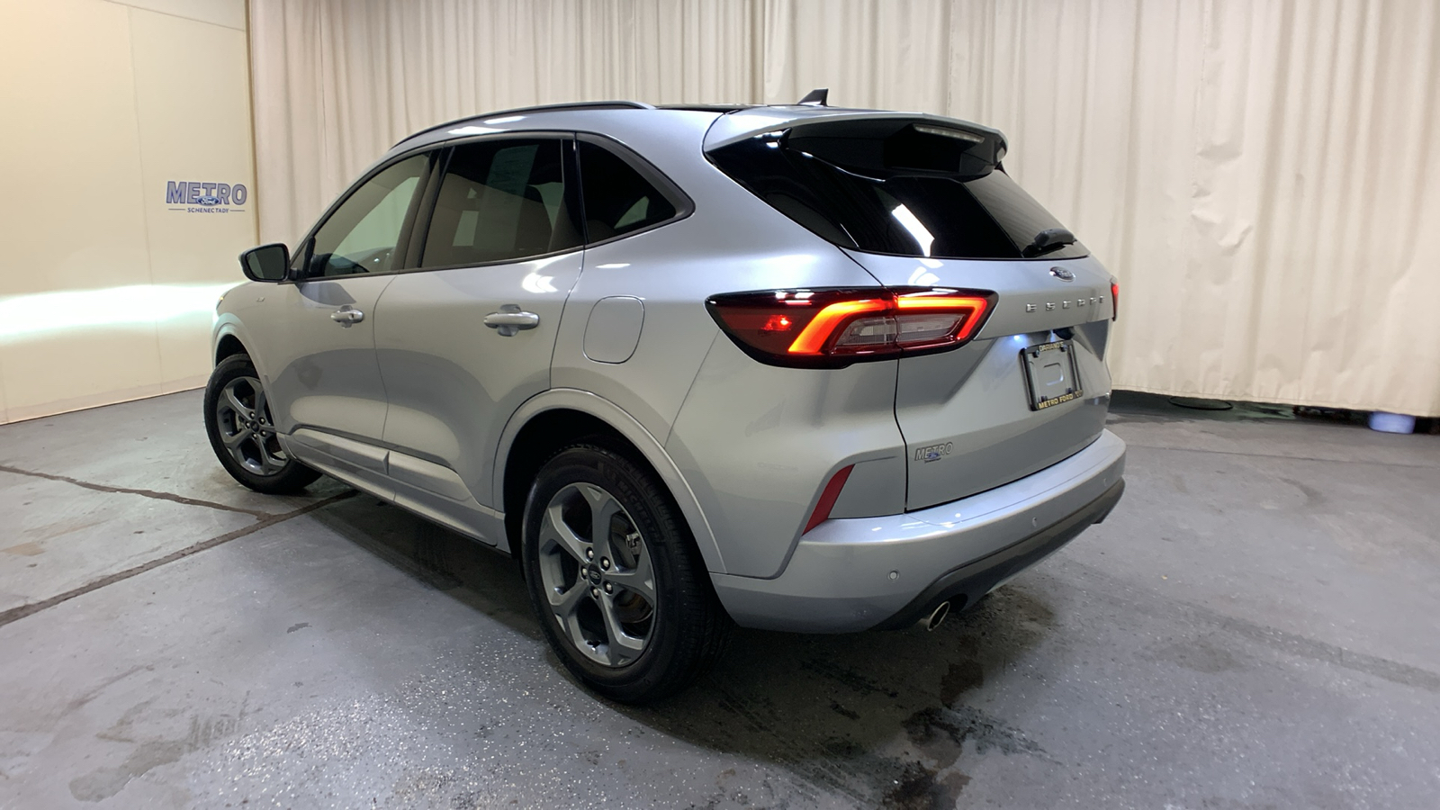 2023 Ford Escape Hybrid ST-Line Select 5