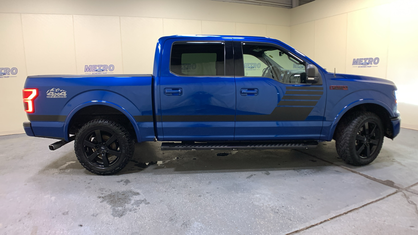 2018 Ford F-150 XLT 2