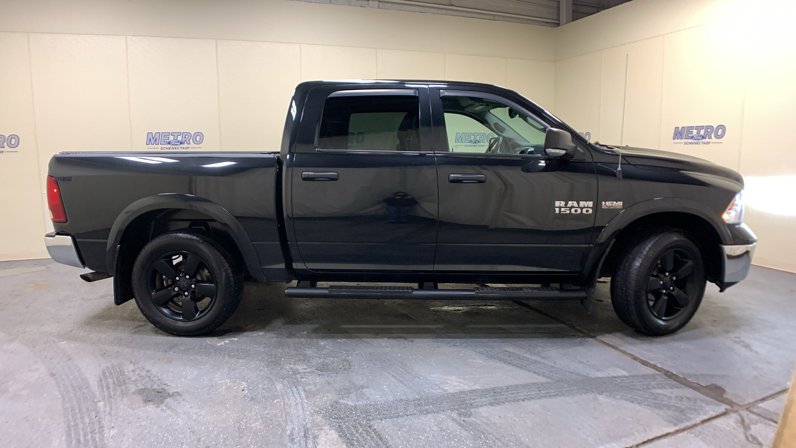 2016 Ram 1500 Outdoorsman 2