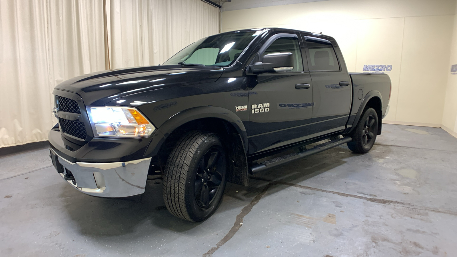 2016 Ram 1500 Outdoorsman 42