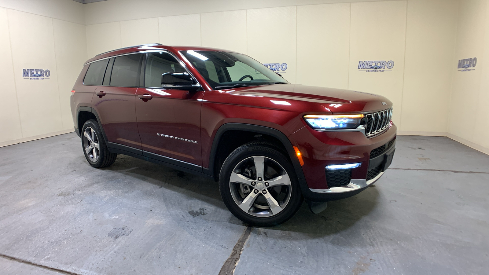 2022 Jeep Grand Cherokee L Limited 1