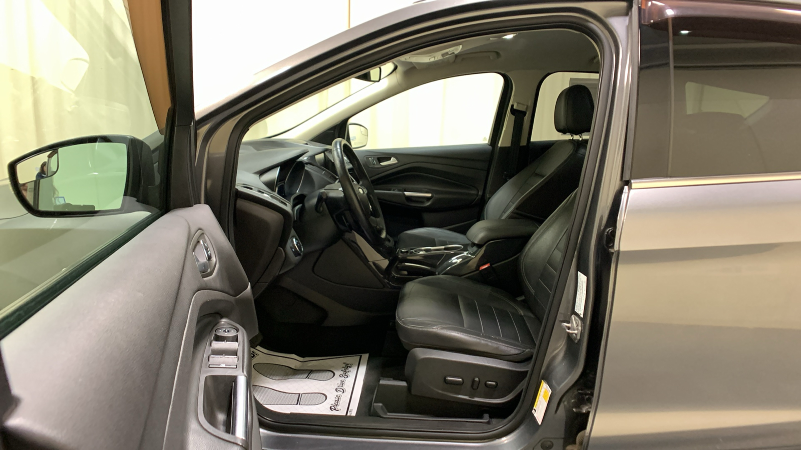 2014 Ford Escape Titanium 29