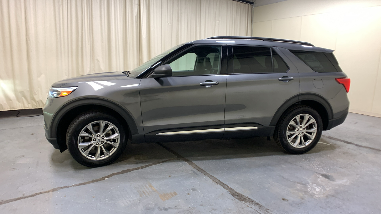 2021 Ford Explorer XLT 6