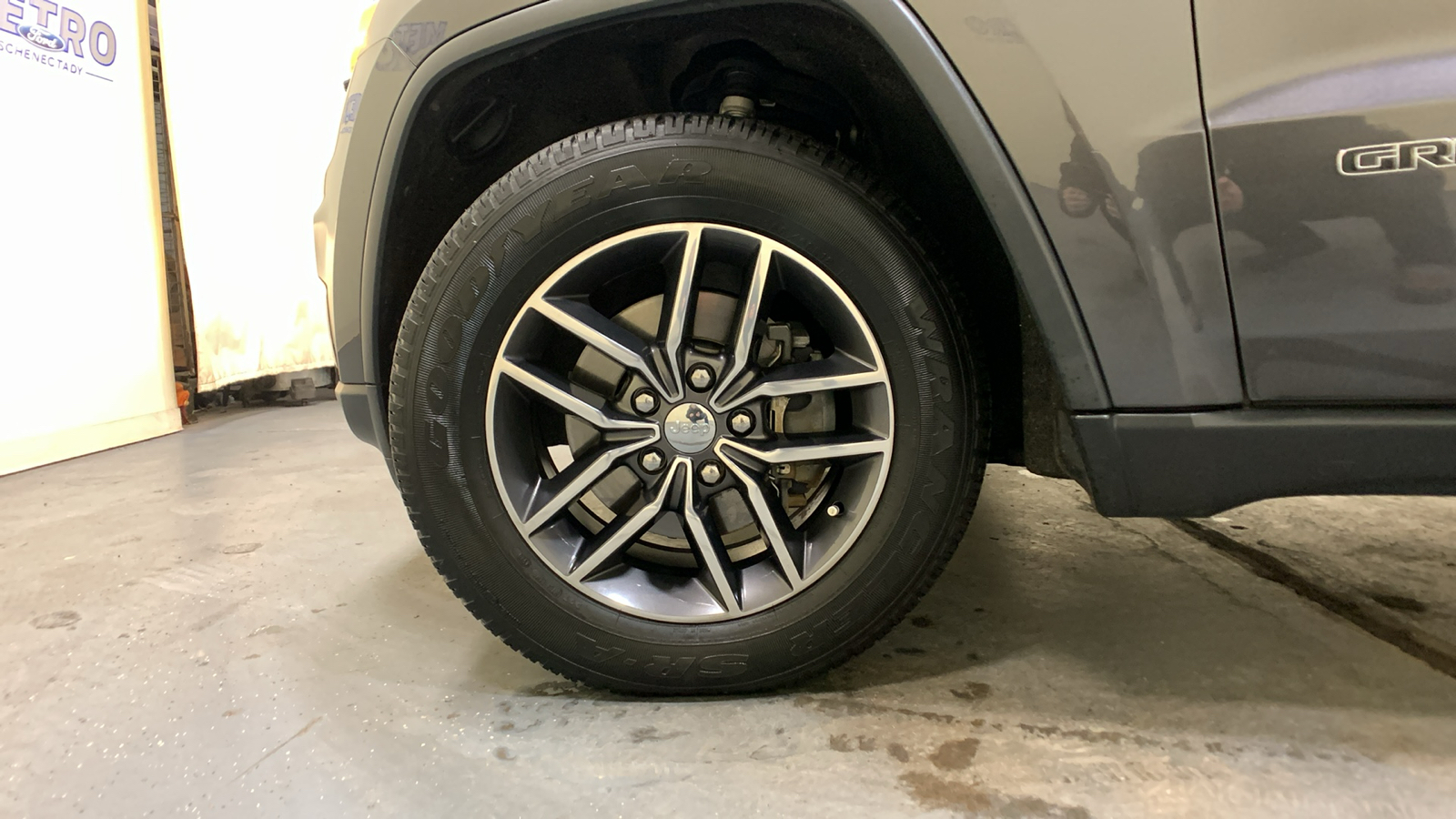 2018 Jeep Grand Cherokee Limited 44