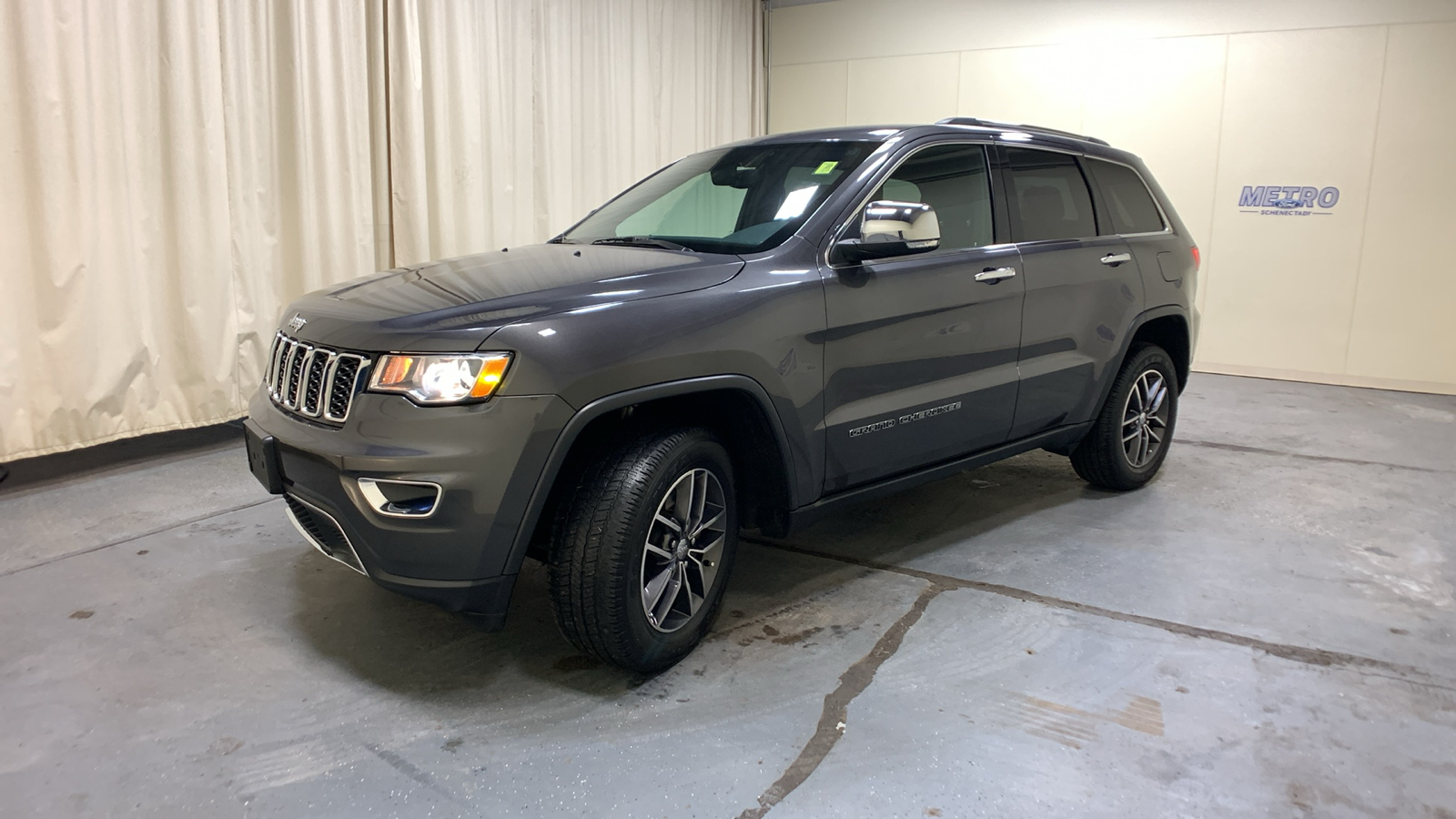 2018 Jeep Grand Cherokee Limited 45