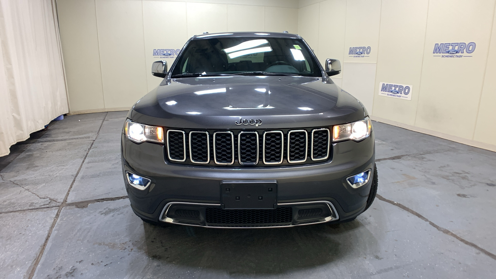 2018 Jeep Grand Cherokee Limited 46