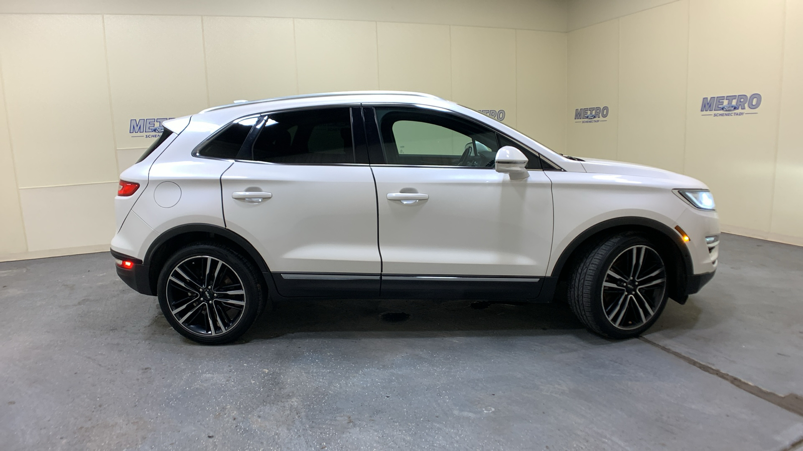 2017 Lincoln MKC Reserve 2