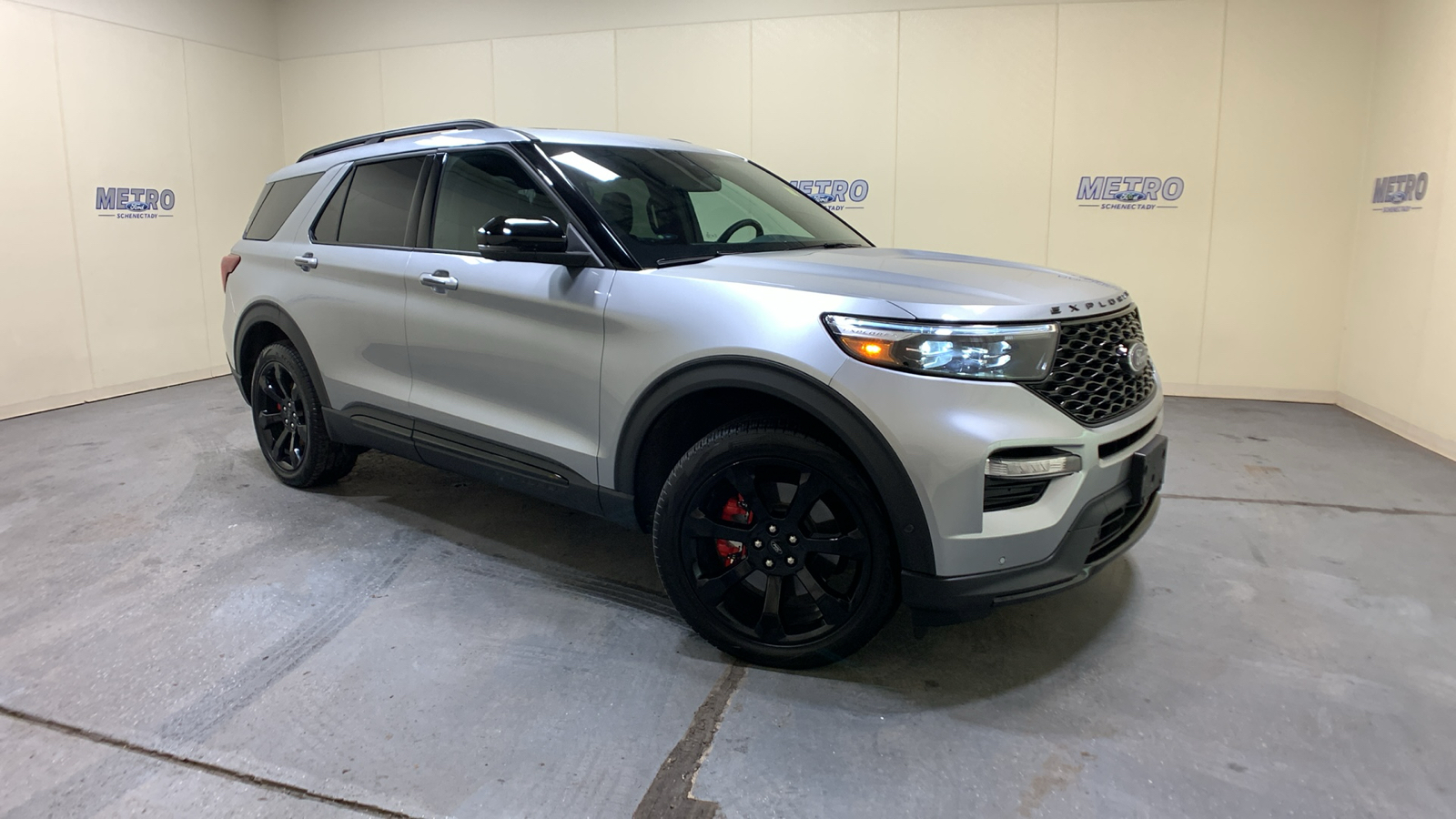 2022 Ford Explorer ST 1