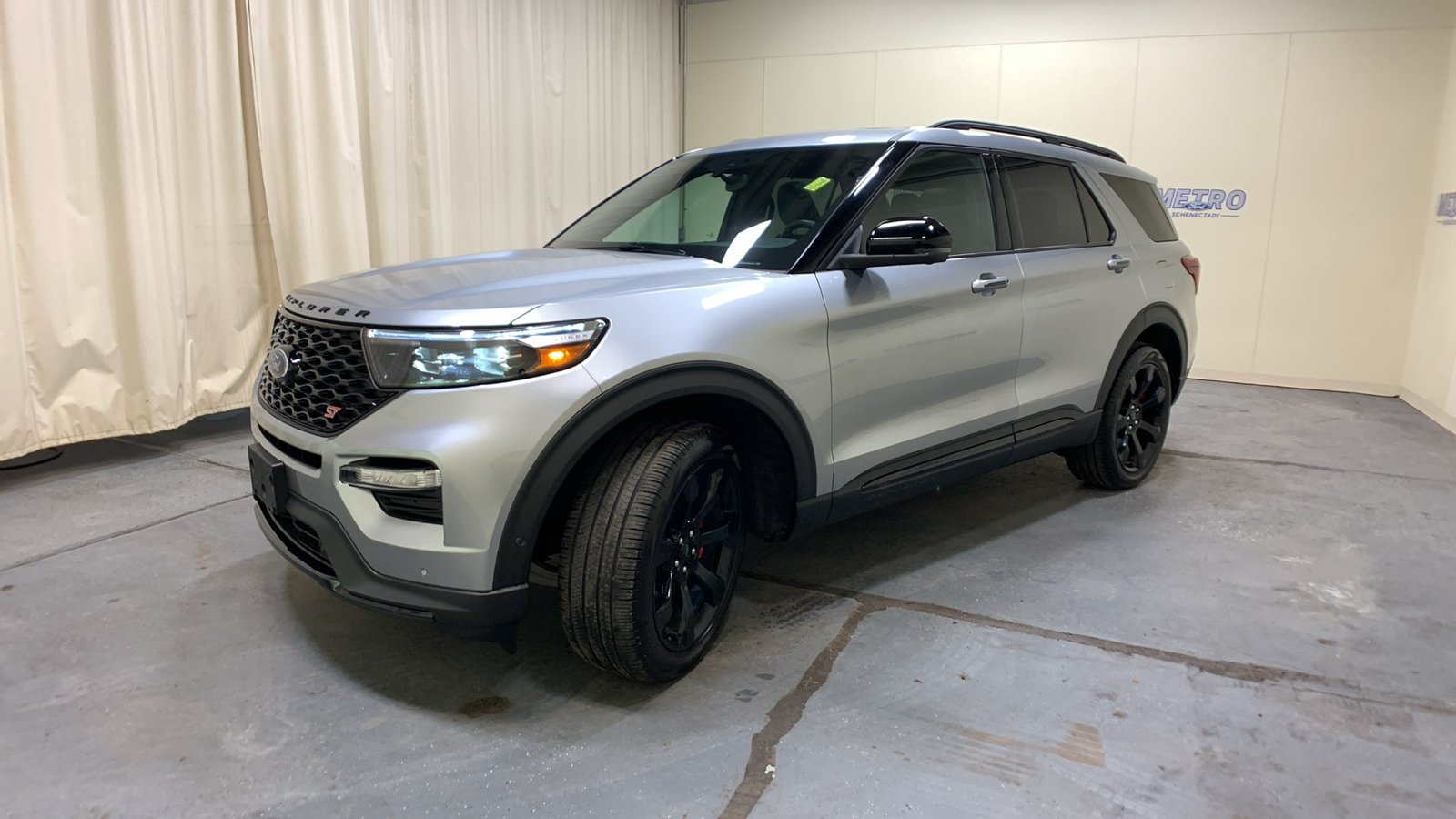 2022 Ford Explorer ST 7