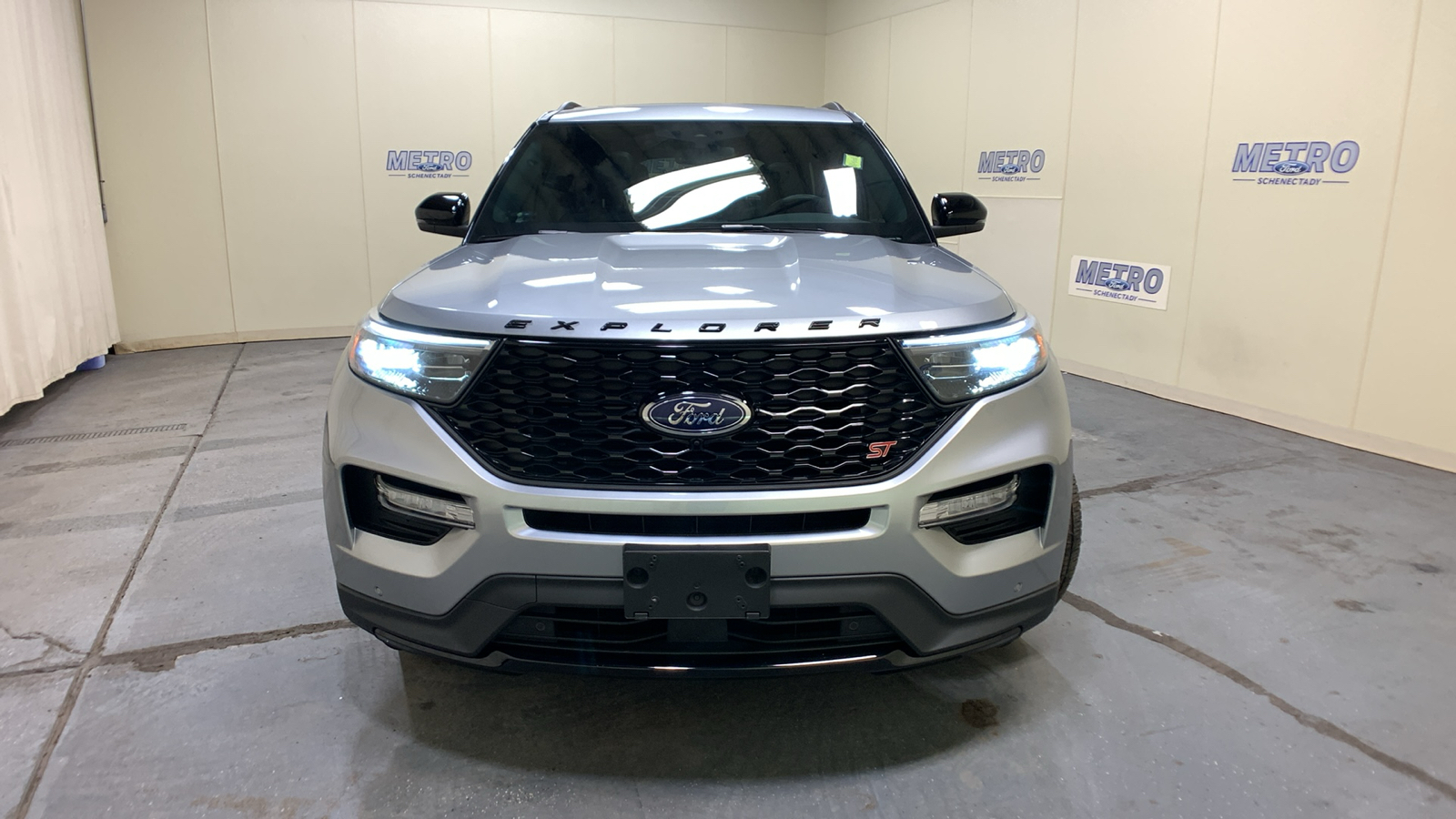 2022 Ford Explorer ST 8