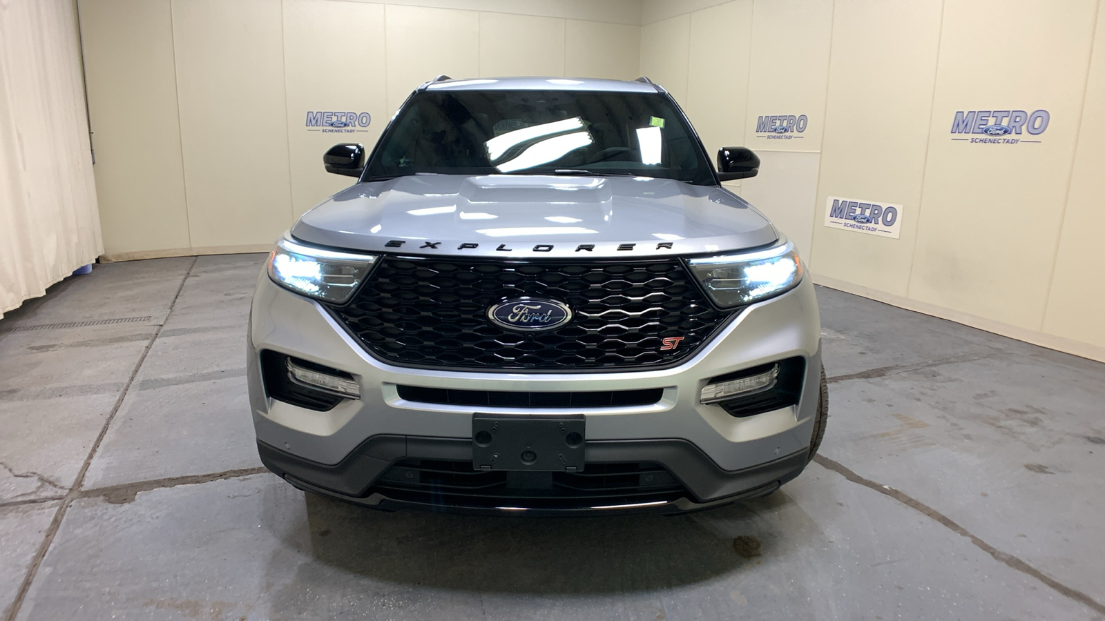 2022 Ford Explorer ST 54