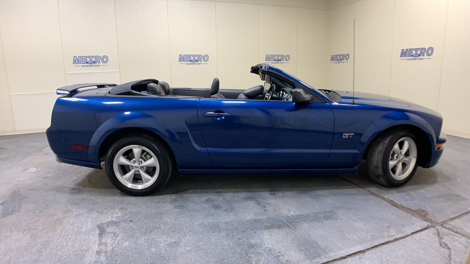 2007 Ford Mustang GT Deluxe 37