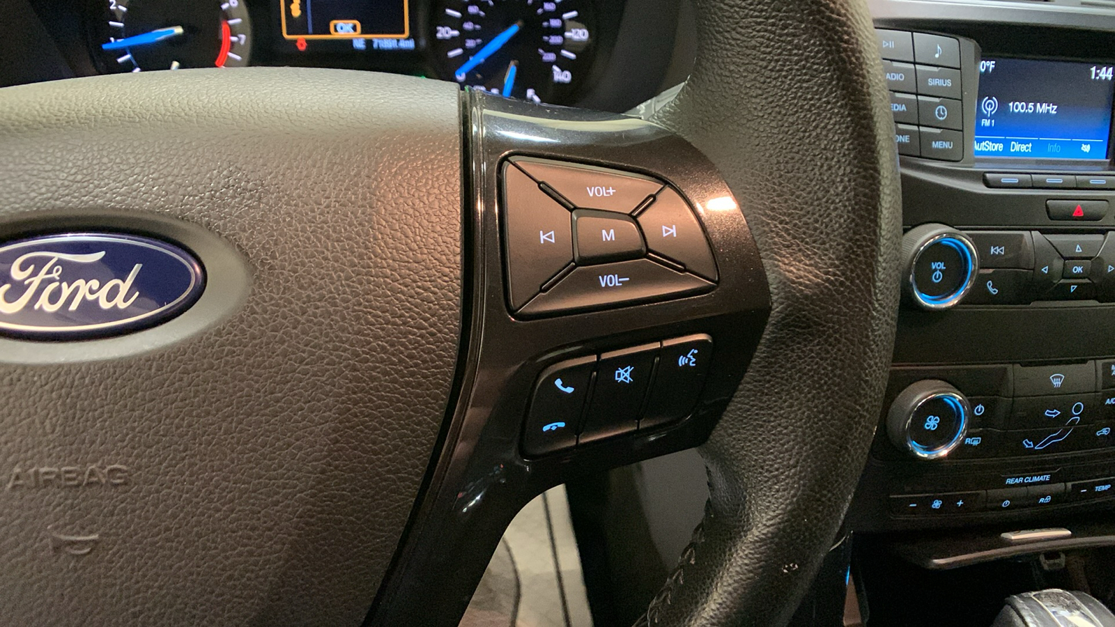 2018 Ford Explorer XLT 35