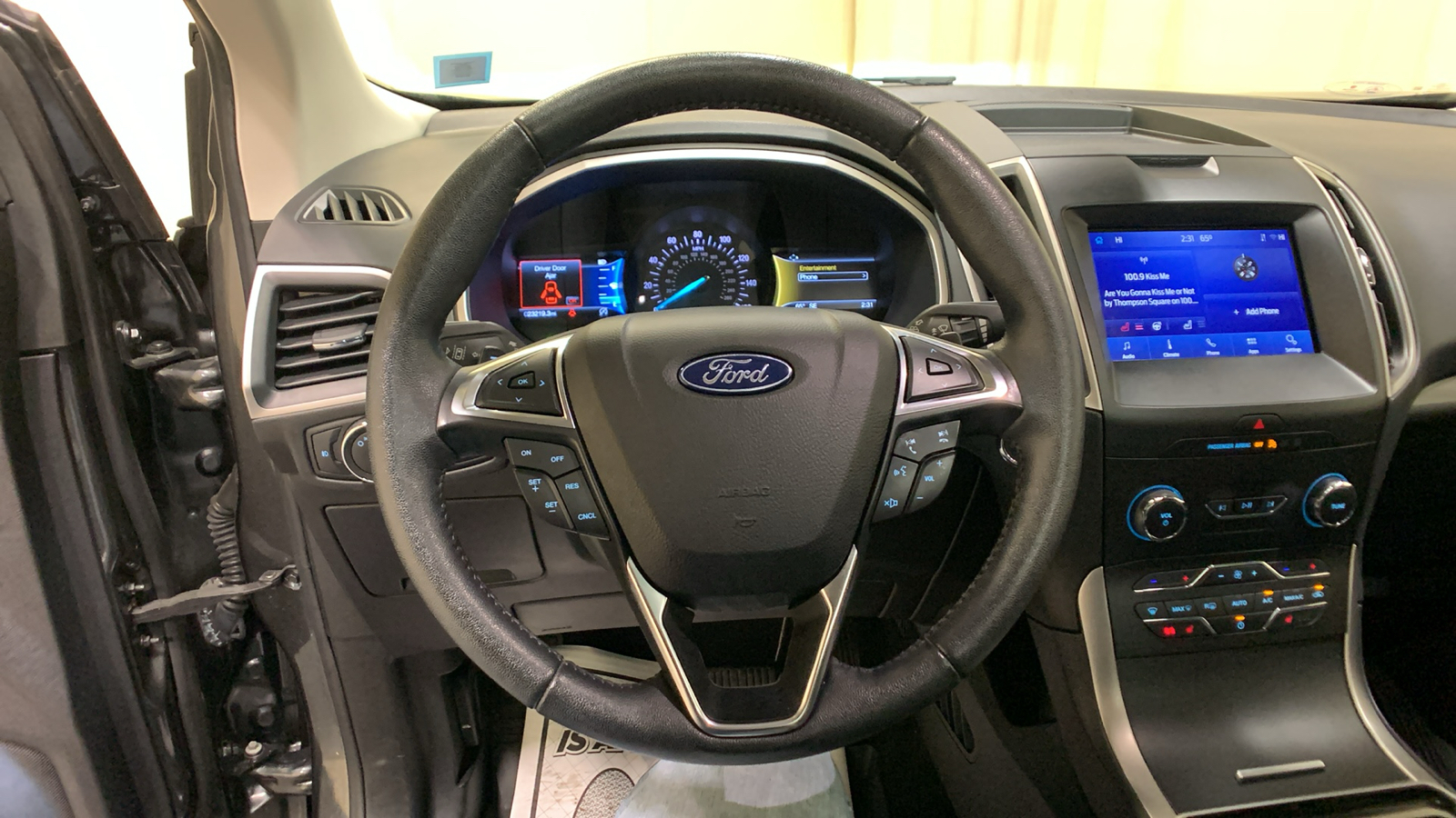 2020 Ford Edge SEL 33