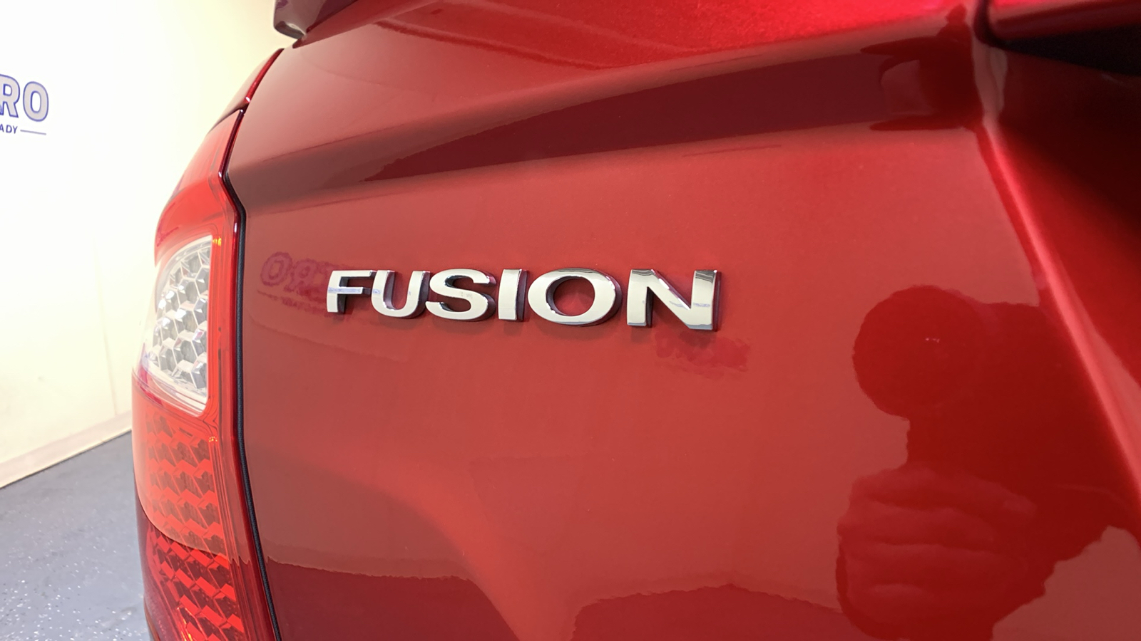 2011 Ford Fusion SE 17