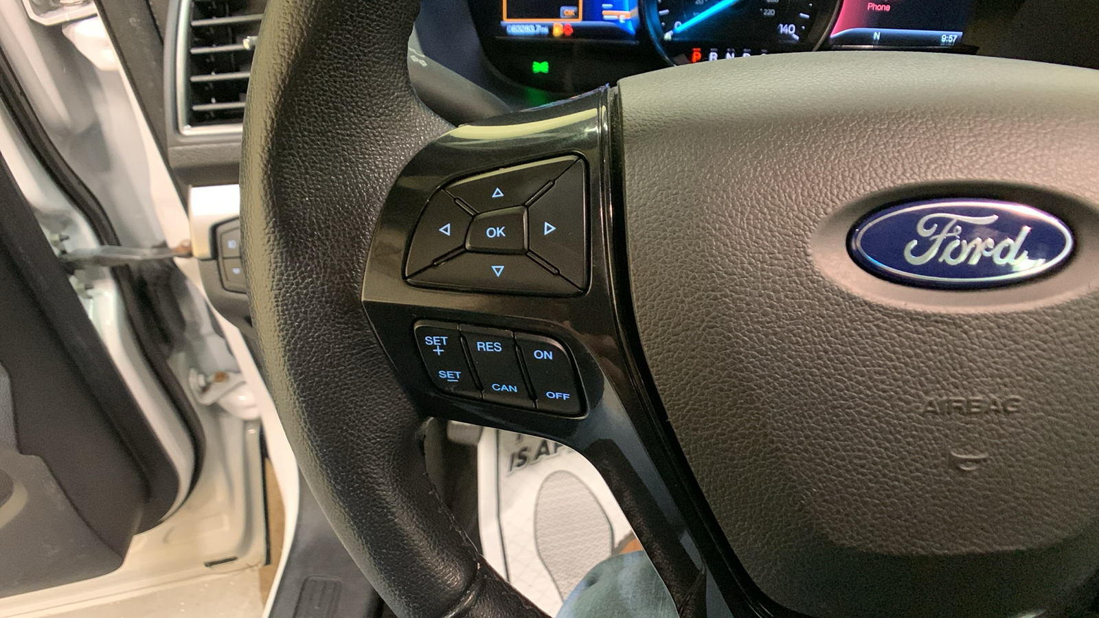 2018 Ford Explorer XLT 36
