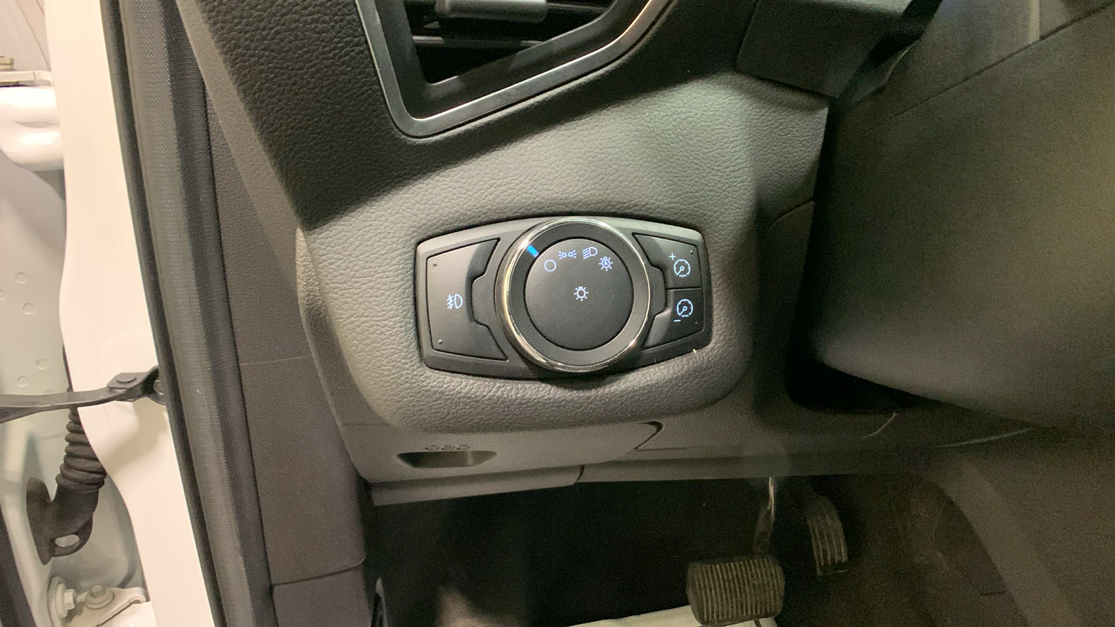 2013 Ford Escape Titanium 29