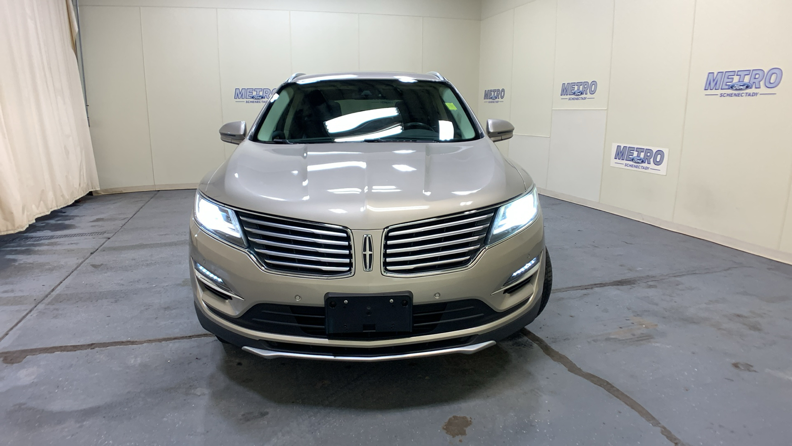 2015 Lincoln MKC  48