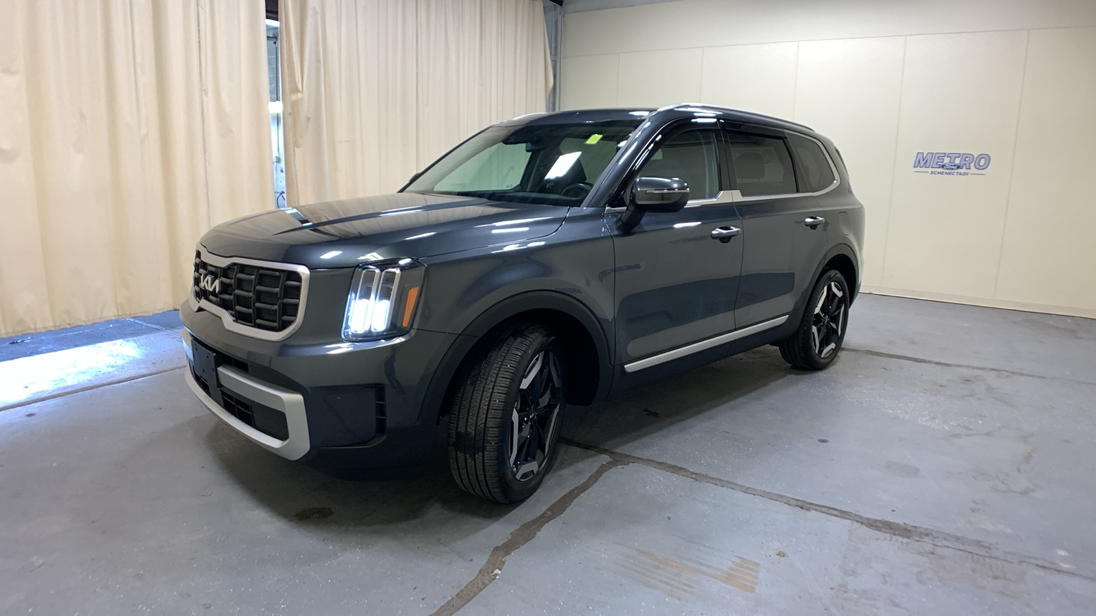 2023 Kia Telluride S 7