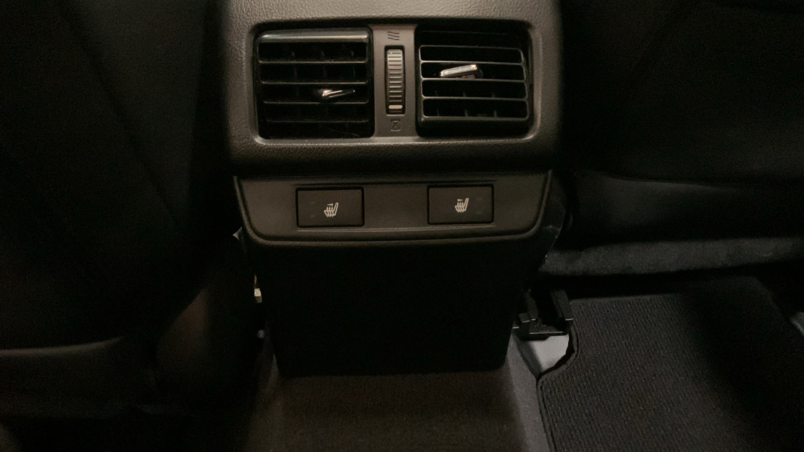 2016 Subaru Legacy 3.6R 23