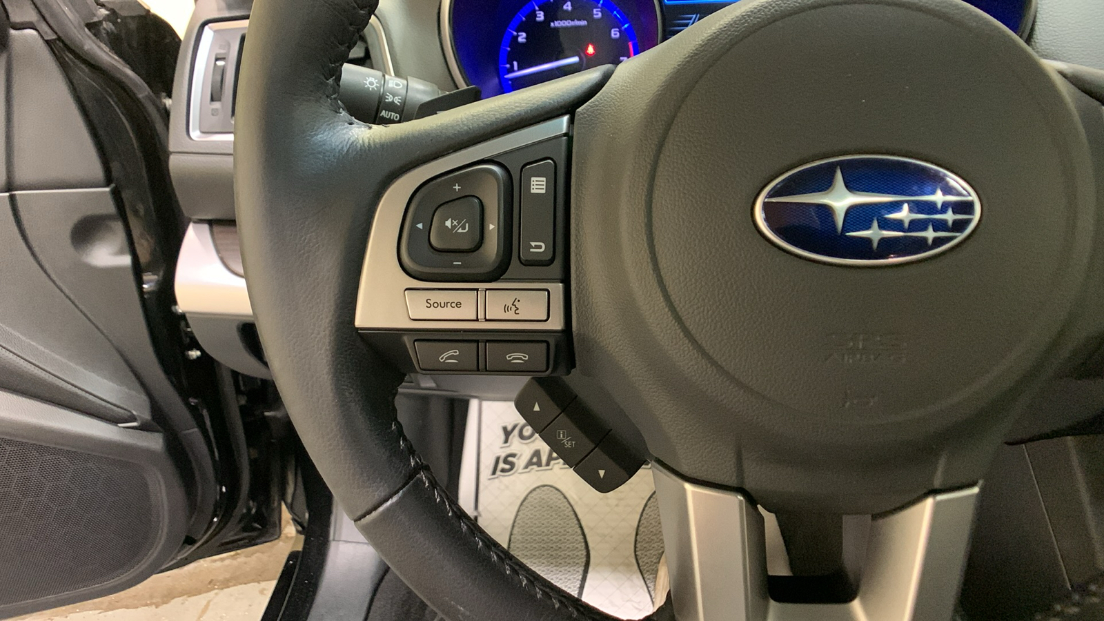 2016 Subaru Legacy 3.6R 33