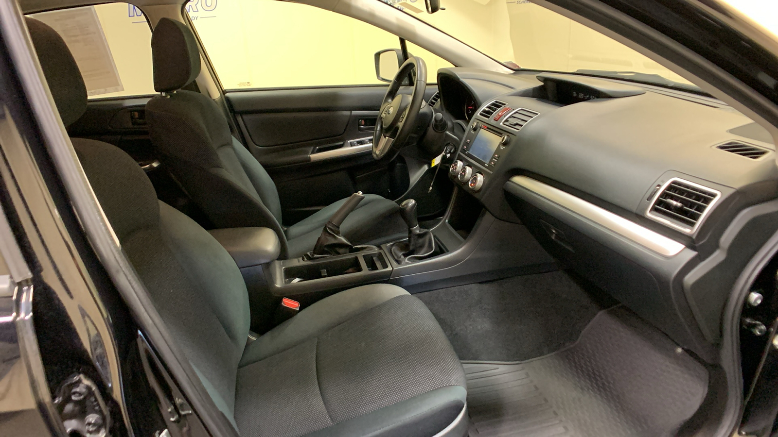 2016 Subaru Crosstrek 2.0i 11