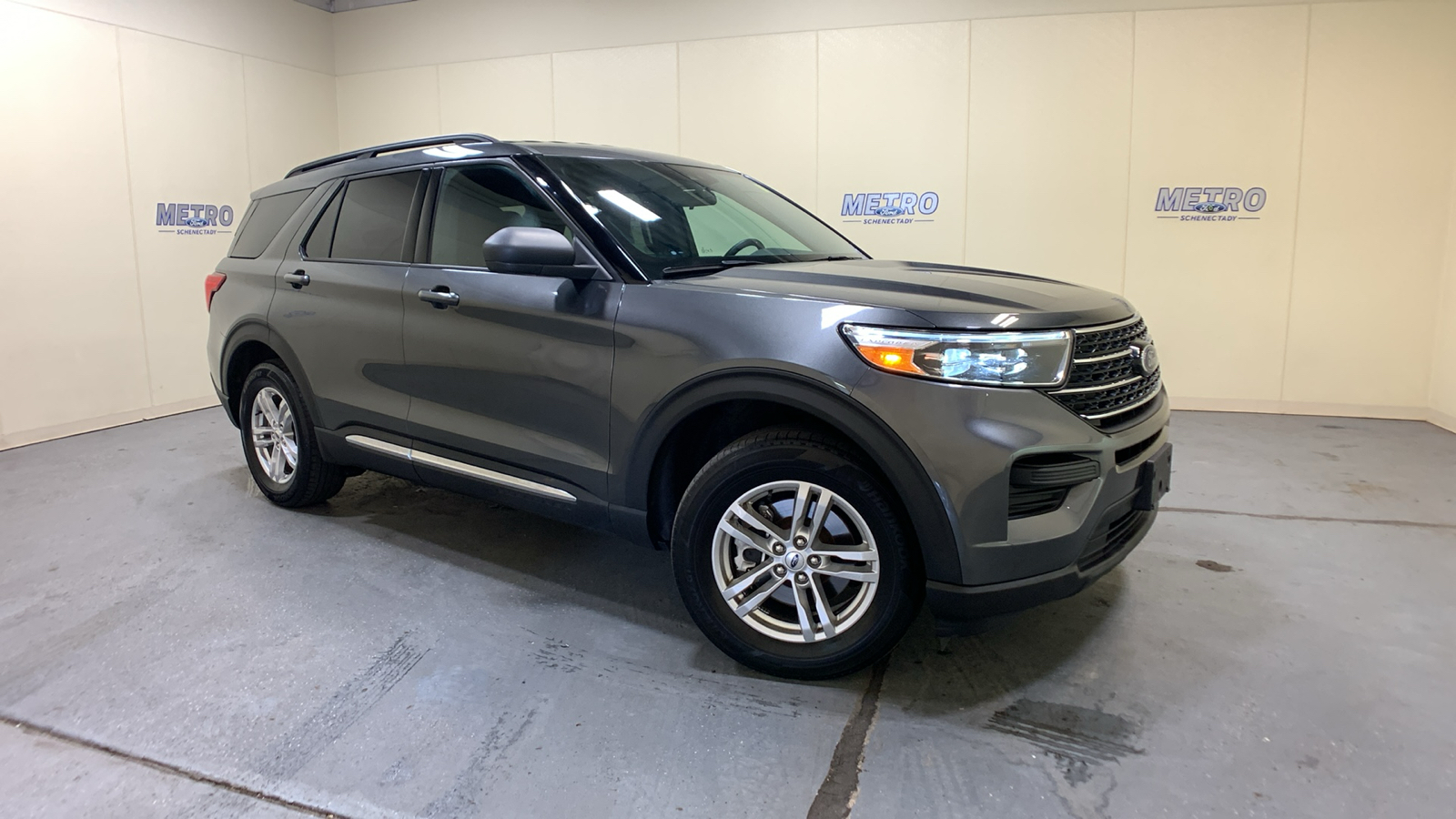 2020 Ford Explorer XLT 1