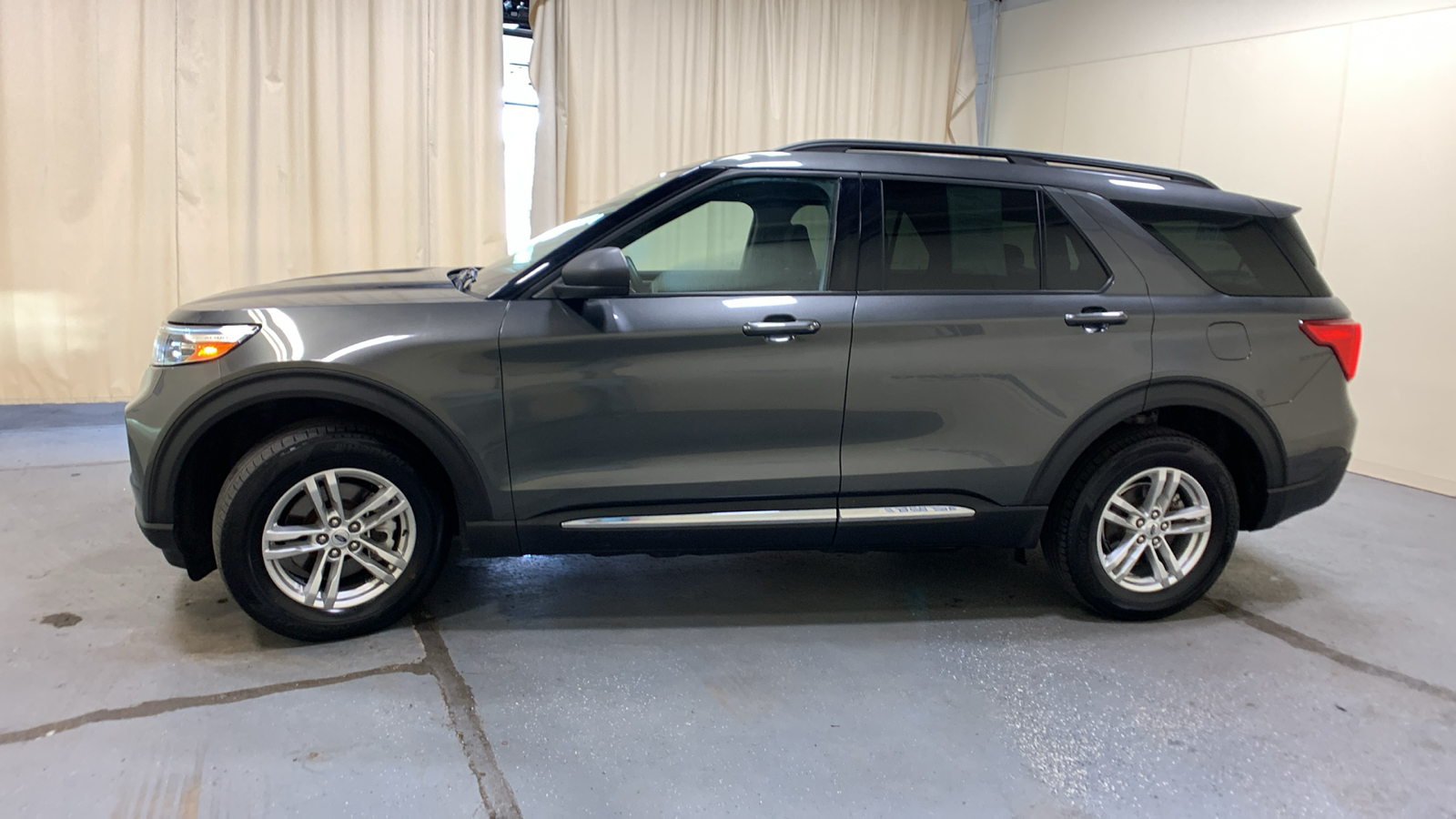 2020 Ford Explorer XLT 6