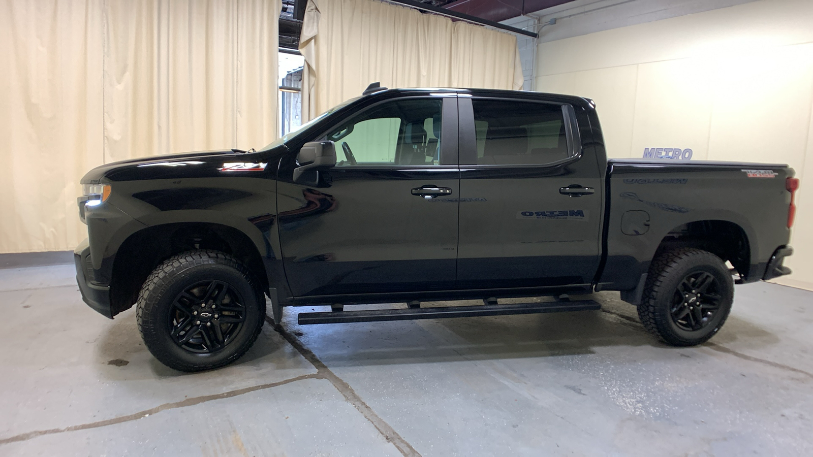 2021 Chevrolet Silverado 1500 LT Trail Boss 6