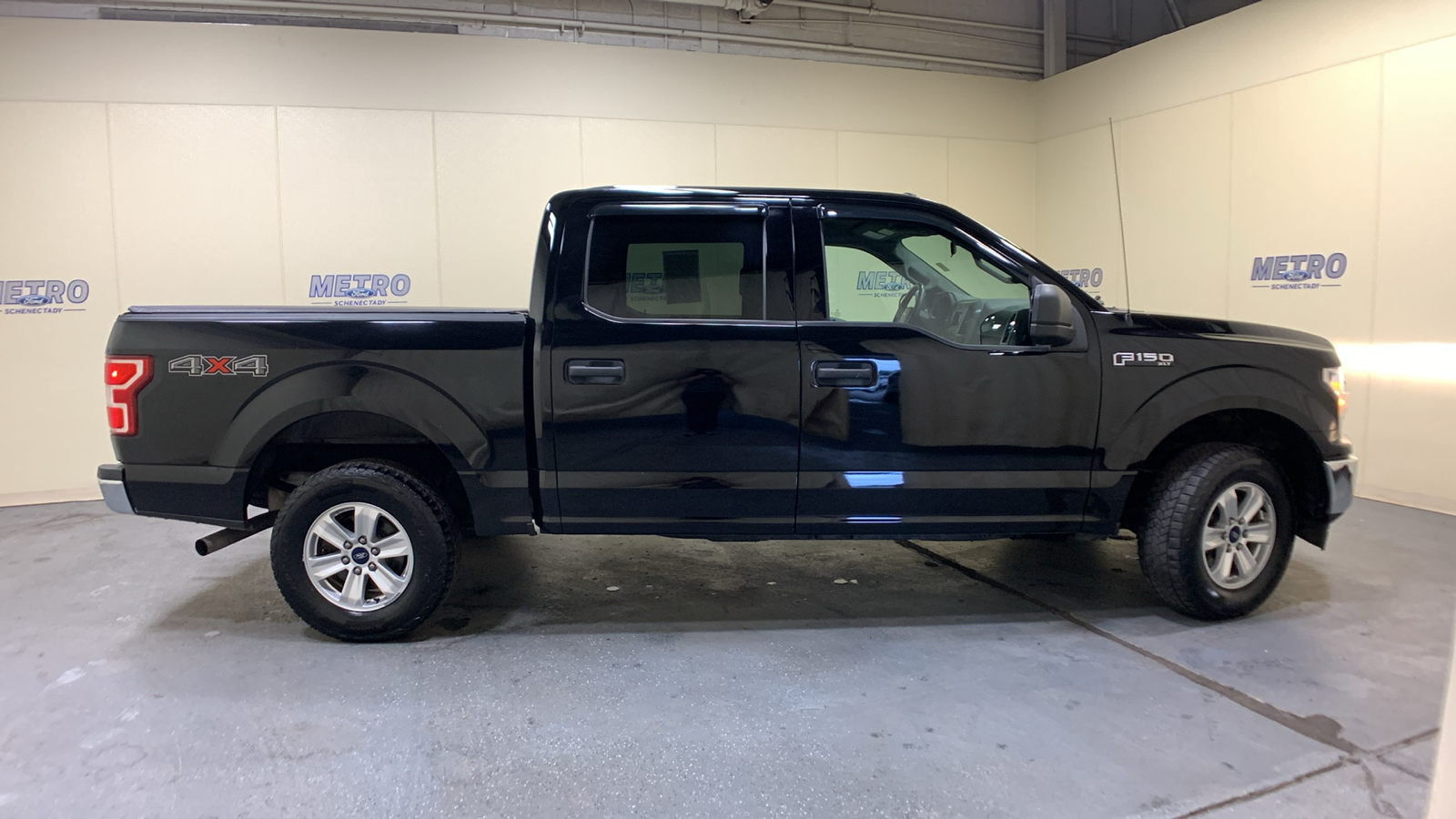 2018 Ford F-150 XLT 2