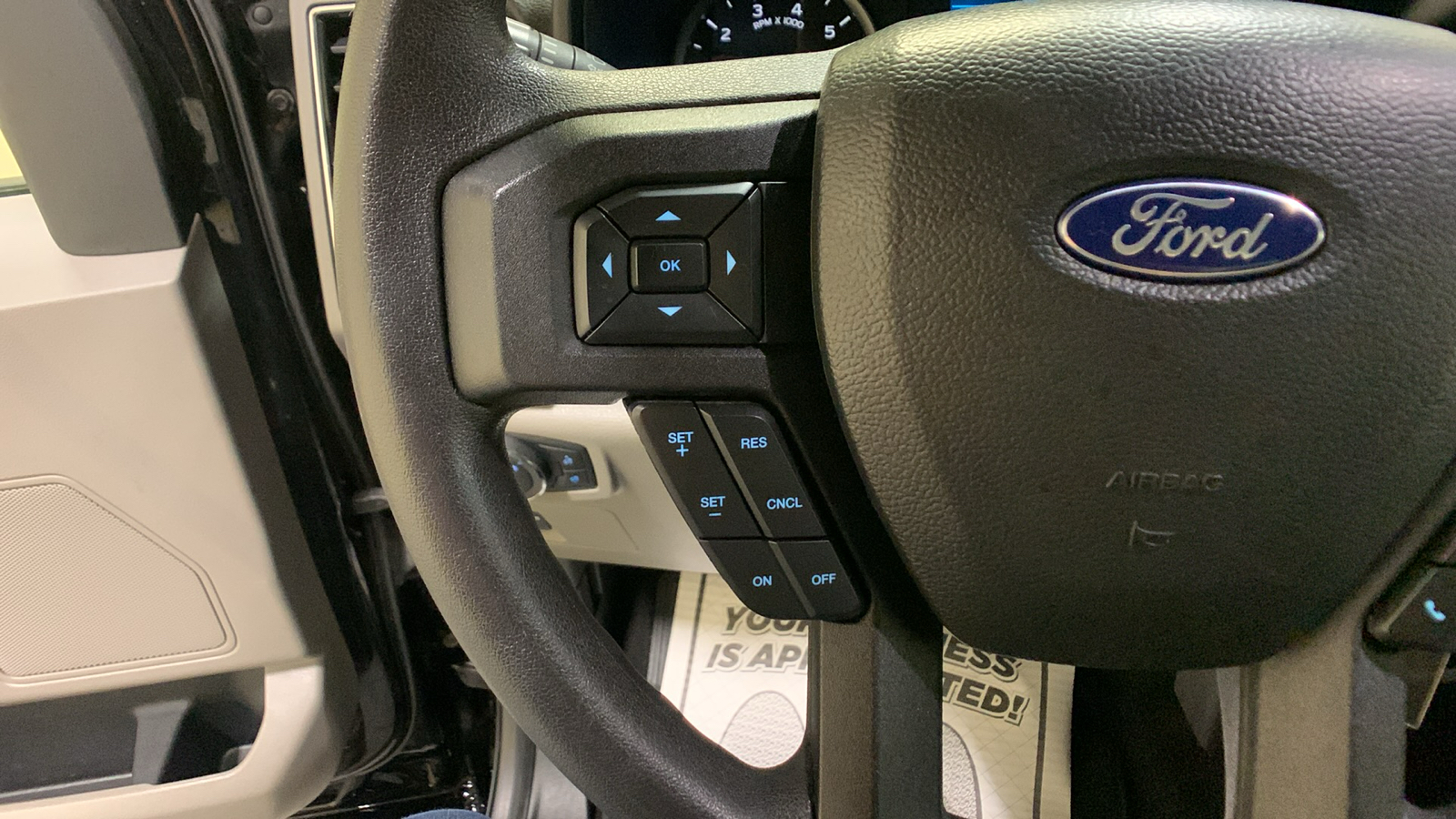 2018 Ford F-150 XLT 32