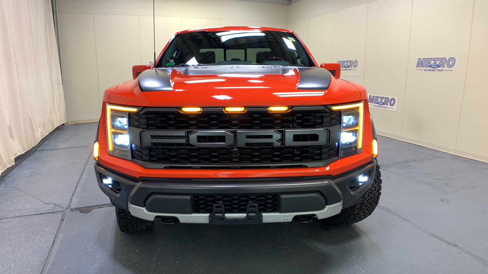 2023 Ford F-150 Raptor 8