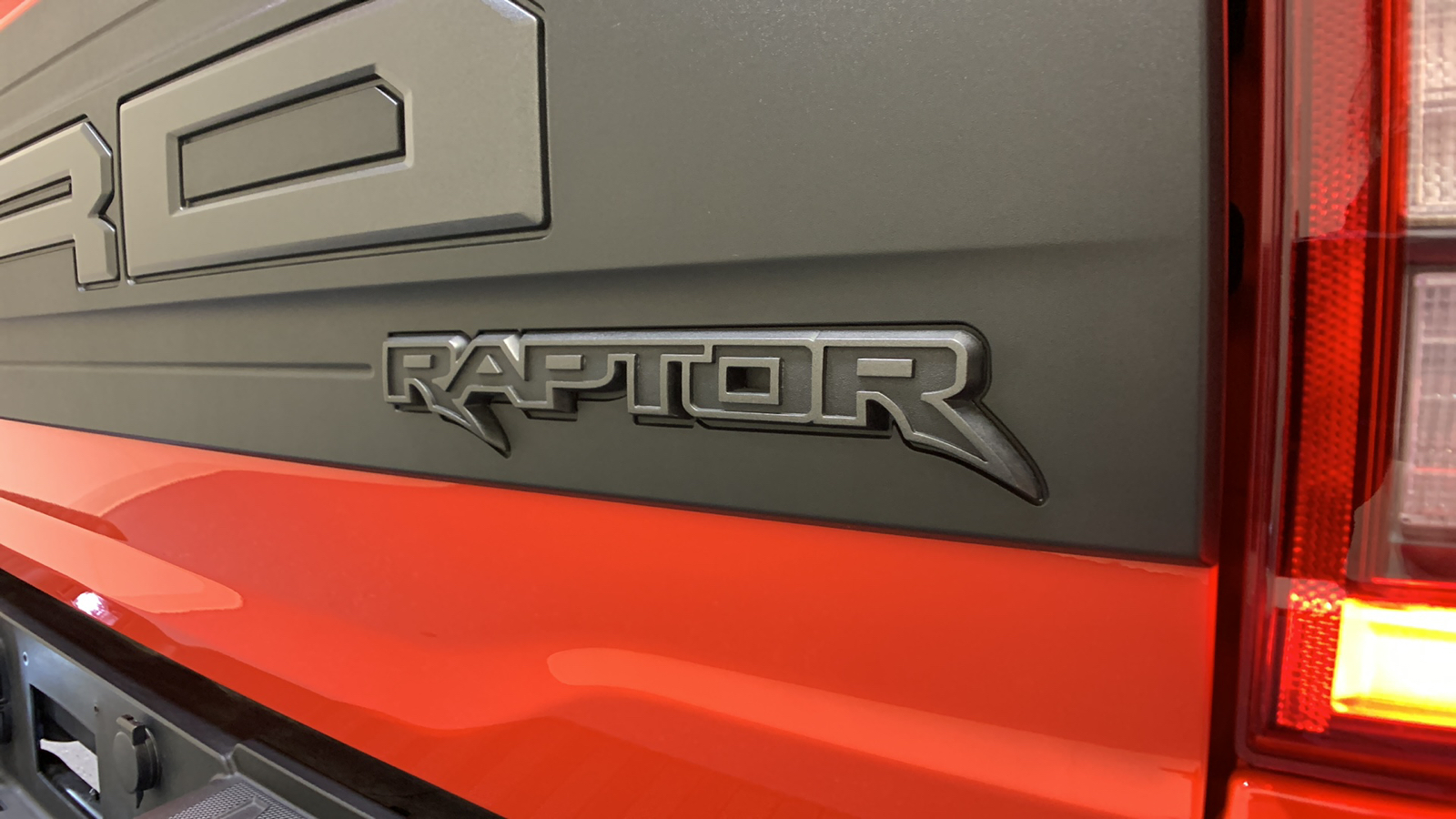 2023 Ford F-150 Raptor 17